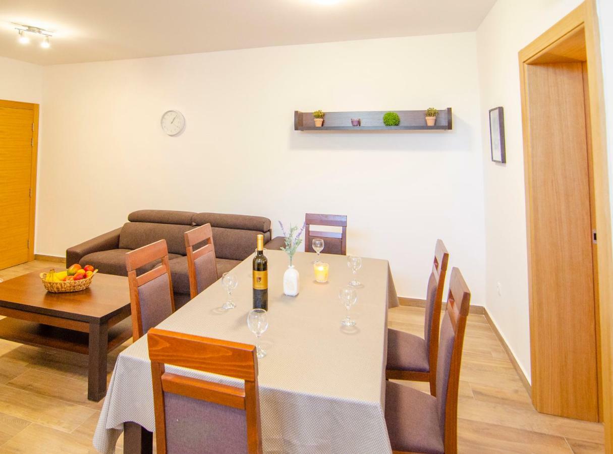 Apartman Sara 4 *