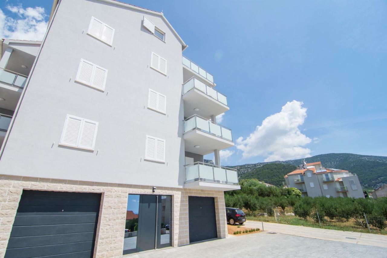 Apartman Sara 4 *
