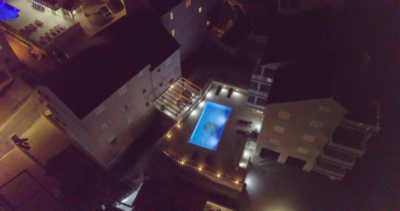 Sara 4 Apartman *